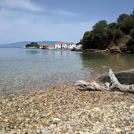 Stylish Ground Floor Maisonette * Volos