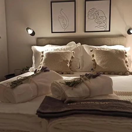 Stylish Ground Floor Maisonette 公寓 *