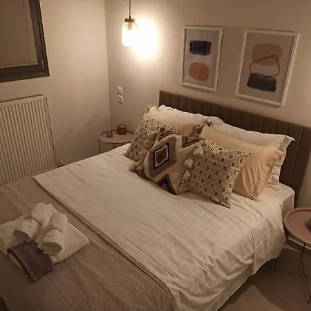 Stylish Ground Floor Maisonette 公寓 *