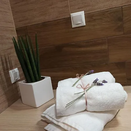 Stylish Ground Floor Maisonette Apartment Volos