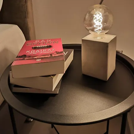 Stylish Ground Floor Maisonette 公寓 *