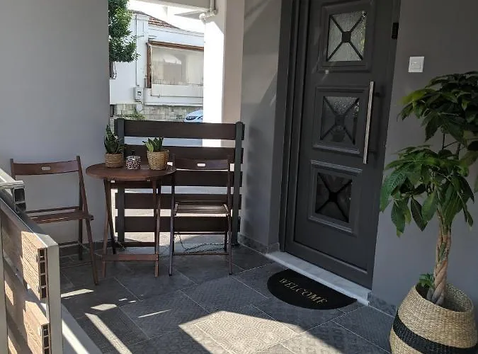 Stylish Ground Floor Maisonette