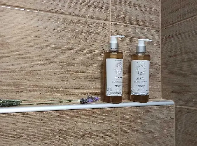 Stylish Ground Floor Maisonette