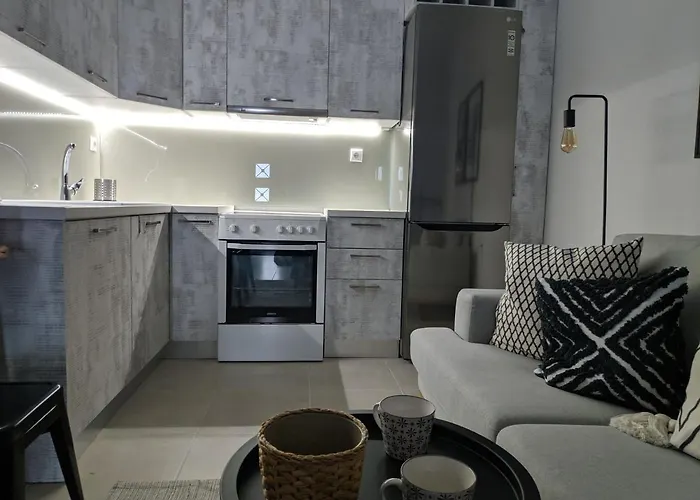 Stylish Ground Floor Maisonette