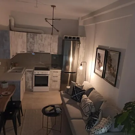 Апартаменты Stylish Ground Floor Maisonette *