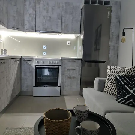 Stylish Ground Floor Maisonette